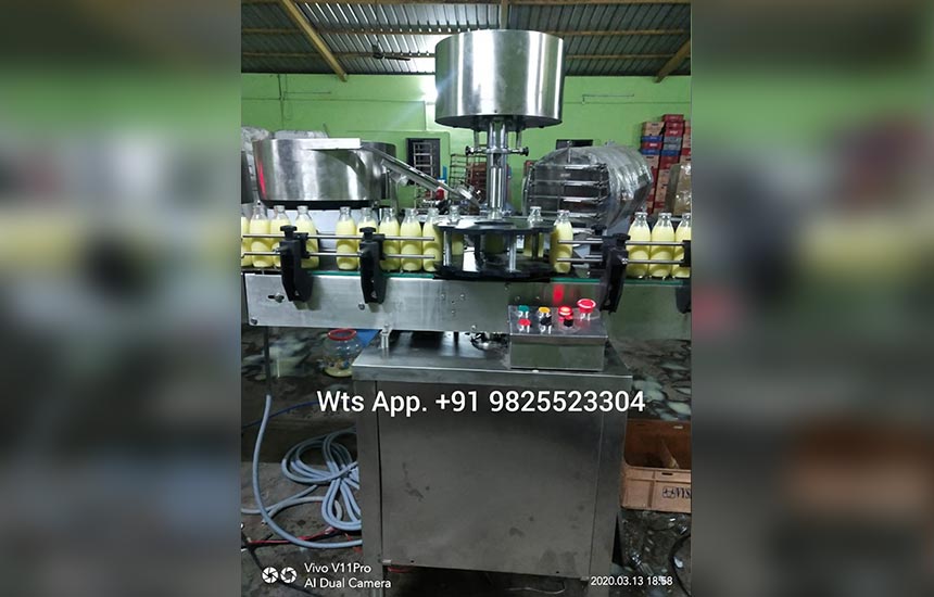 Automatic Bottle Crown Cap Sealing Machine